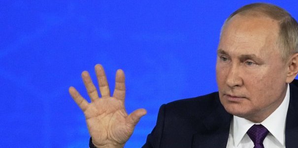 Svakoj izbeglici iz DNL i LNR isplatiti 10.000 po dolasku u Rusiju, Putinov TRETMAN STUPIO NA SNAGU!