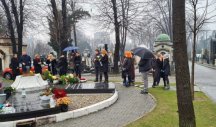 40 DANA OD SMRTI LEGENDARNE MERIME NJEGOMIR! Porodica i prijatelji se okupili na groblju! (VIDEO/FOTO)