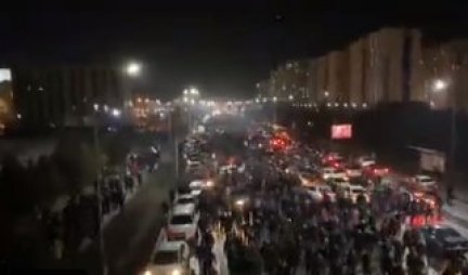 OPŠTE RASULO U KAZAHSTANU! Demonstranti traže niže cene gasa i ostavku predsednika! HAOS NE JENJAVA DANIMA! /VIDEO/