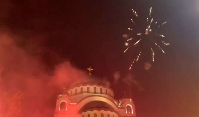 VELIČANSTVEN VATROMET ISPRED HRAMA SVETOG SAVE! Veliki broj građana prisustvuje Božićnoj liturgiji! (FOTO, VIDEO)