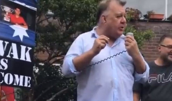 Australijski političar došao na protest za Đokovića: PUSTITE NOVAKA! (VIDEO)