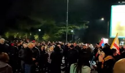 Uzeo si pare Dritane, viču demonstranti širom Crne Gore! Ulice uprkos snegu pune, građani NAJAVILI PROTESTE I SUTRA! /VIDEO/