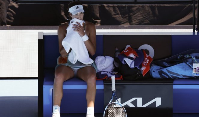 ŠOK NA AUSTRALIJAN OPENU! Treća teniserka sveta pljuvala Novaka pa ispala!