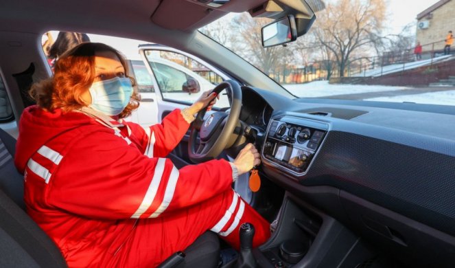 PONOVILA SE SLUŽBA ZA KUĆNO LEČENJE! Posle deset godina mogu da se pohvale novim automobilima (FOTO)