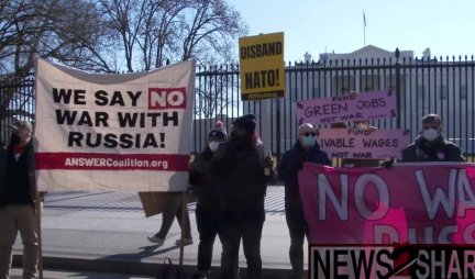 AMERI U PANICI, PROTESTUJU ISPRED BELE KUĆE: Nećemo rat protiv Rusije, RASFORMIRAJTE NATO SAVEZ! (VIDEO)