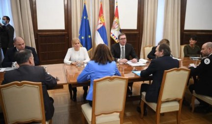 Vučić se sastao sa evroparlamentarcima