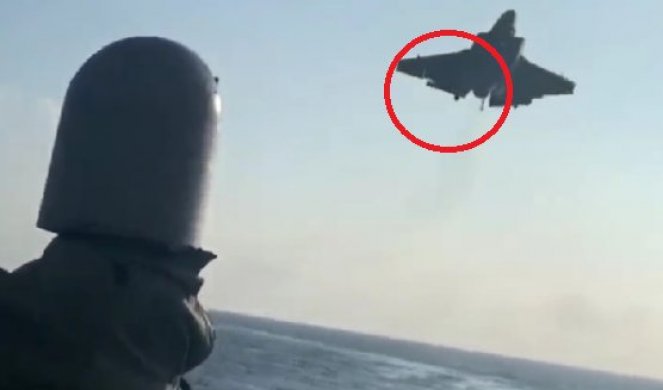(FOTO/VIDEO) OBJAVLJEN SNIMAK UDARA AMERIČKOG F-35C Gruva ispod Južnog mora! Kina Vašingtonu: Vaš avion nas ne zanima... ali JEDNA STVAR JE ČUDNA