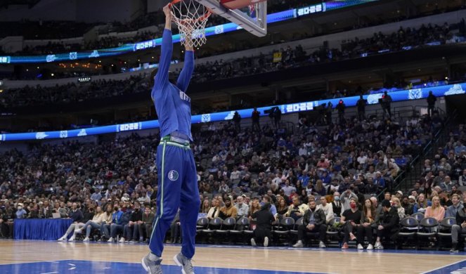 BOBI JE APSOLUTNA LEGENDA  - MARJANOVIĆ SA ZEMLJE SREĐIVAO OBRUČ! Srbin popravljao KVAR! (VIDEO)