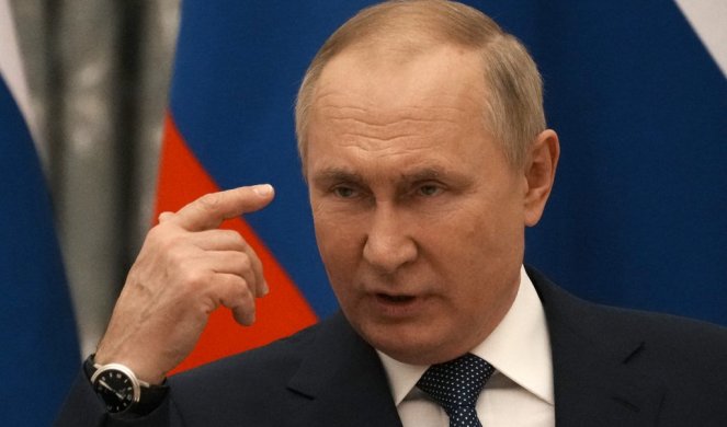 "POKUŠAVAJU DA NAM IZMAKNU TLO POD NOGAMA" Putin: Branićemo Rusiju kao naši preci