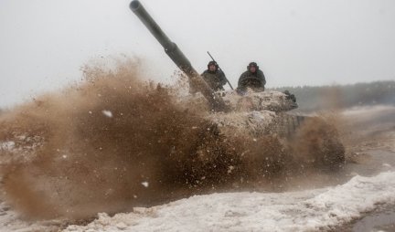 UZBUNA U DONBASU, HITNO SAOPŠTENJE NARODNE MILICIJE LUGANSKA! Ukrajina raspoređuje više od 20 tenkova kod linije vojnog kontakta, napeto kod sela Podlesne...