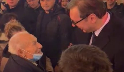 I DEDA DRAGUTIN KOJI IMA ČAK 100 GODINA DOŠAO DA STISNE RUKU PREDSEDNIKU VUČIĆU! (Video/Foto)