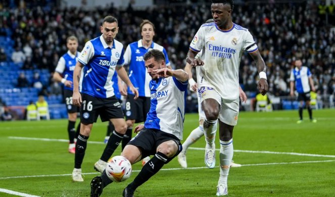 REAL BRZO ZALEČIO RANE! Posle poraza od PSŽ-a, deklasiran Alaves! Joviću ni minut! Benzema strelac i dvostruki asistent!