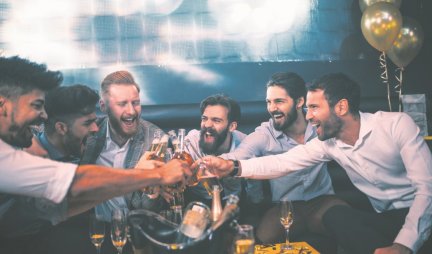 POSLE KOLIKO ŽESTINE SE POSTAJE ALKOHOLIČAR? Nova studija utvrdila da alkohol SMANJUJE MOZAK - Evo koliko PIĆA DNEVNO JE RIZIČNO!