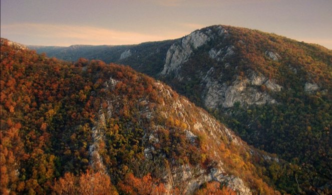 PRIRODNI DRAGULJ SRBIJE! Pod ZAŠTITOM države je, ali na te vrhove ne bi trebalo da idete sami..