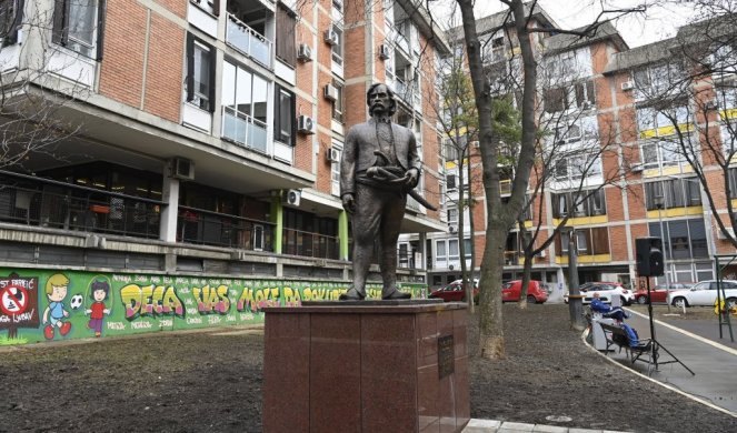 Otkriven spomenik Petru Nikolajeviću Moleru u Parku srpsko-grčkog prijateljstva!