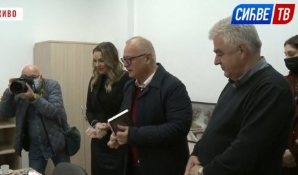 Brinemo o našim najstarijim sugrađanima! Vesić prisustvovao otvaranju novog kluba za penzionere u Sopotu!