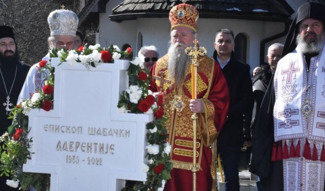 PARASTOS BLAŽENOPOČIVŠEM LAVRENTIJU! Veliki broj vernika okupio se na službi velikodostojniku SPC u Soko gradu