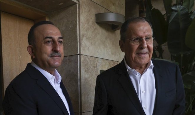(VIDEO) Čavušoglu dočekao Lavrova u Antaliji