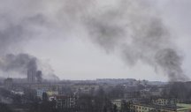 Ukrajinska mornarica OBJAVILA SNIMAK KAKO GRANATIRA RUSKE BRODOVE! Užasavajući prizori - Gusti oblak dima nad lukom