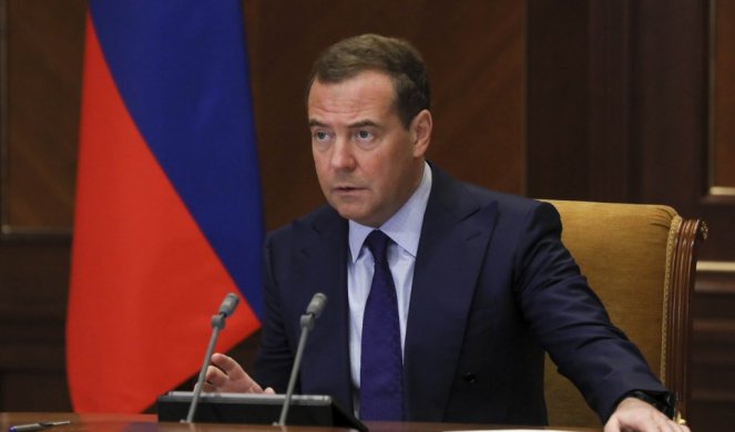 AMERIKA IGRA POKER ŽIVOTIMA UKRAJINACA! Medvedev osuo paljbu po Zapadu, najavljuje OSVETU za svakog poginulog Rusa!