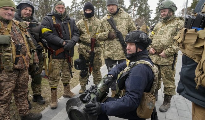 RUSI NEĆE STATI SVE DO ZAPADA UKRAJINE! Putinova armija kontroliše Hersonsku oblast, snage Donjecka ušle u kvartove Marijupolja, RAT ĆE TRAJATI SIGURNO JOŠ DVE NEDELJE!?
