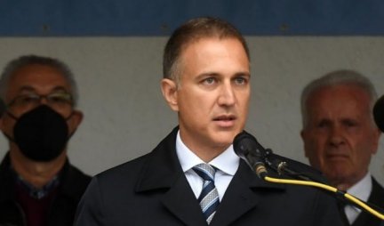 Ministar Stefanović obišao porodicu poginulog potpukovnika Dejana Stanojevića