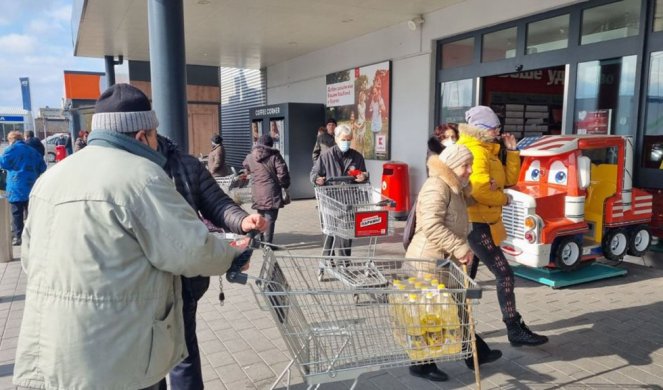 SRBIJA NIJE UDARILA NA RUSE I SADA... KILO ŠNICLI U ITALIJI 19 EVRA, U NEMAČKOJ 100 GRAMA MASLACA TRI EVRA! Nove šok cene širom EU!