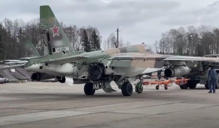 KAKO JE OVO USPEO?! RAKETA SE ZABILA U SUHOJ, ALI JE ON I PORED TOGA SLETEO U RUSKU BAZU! Ili je pilot lud, ili je SU-25 neuništiv?! (VIDEO)
