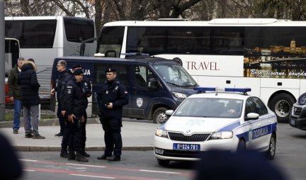 NOVI INCIDENTI U BEOGRADU! Sukob navijača i POLICIJE, palo HAPŠENJE!