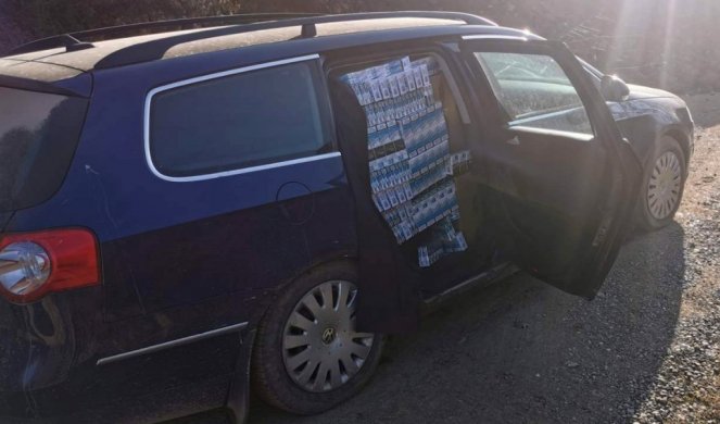 U PASATU KRILI ŠVERCOVANU ROBU VREDNU PET MILIONA! Policija u šumi otkrila automobl sa 1.450 boksova cigareta, UHAPŠEN VOZAČ (FOTO)