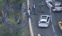ZASTRAŠUJUĆI PAD! Biciklista završio u provaliji, niko ne može da veruje šta mu se desilo! (VIDEO)