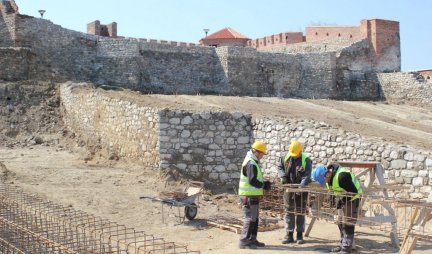 NOVA LETNJA POZORNICA NA TVRĐAVI FETISLAM! Muzika iz Kladova širiće se Dunavnom (FOTO)