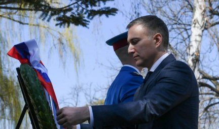 Ministar Stefanović položio venac povodom Dana sećanja na žrtve NATO agresije