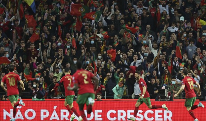 BRUNO FERNANDEŠ  OKONČAO MAKEDONSKU BAJKU! Portugal dominantnom partijom izborio Mundijal, Levandovski i družina čekirali karte za Katar!