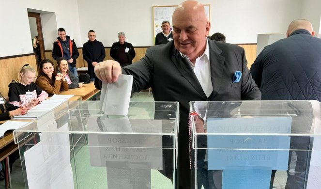 Palma glasao sa porodicom u rodnom Končarevu!