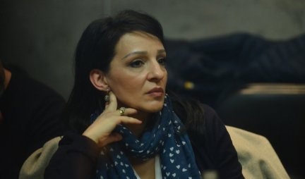 BRNABIĆ PODSETILA NA BIZARNE IZJAVE MARINIKE TEPIĆ: Šta ćete - borba za normalnu Srbiju neprestana (FOTO+VIDEO)