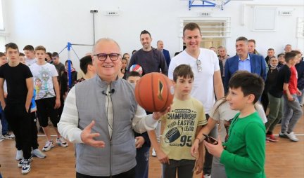 BEOGRAD ŽELI NAJBOLJE USLOVE ZA SVOJU DECU! Najstarija škola u Srbiji dobila salu za fizičko!