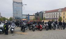 BAJEKERSKI POZDRAV PROLEĆU! Tradicionalni skup moćnih mašina ispred Gradske kuće u Zrenjaninu (FOTO)