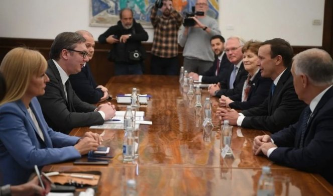 Vučić se sastao sa američkim senatorima!