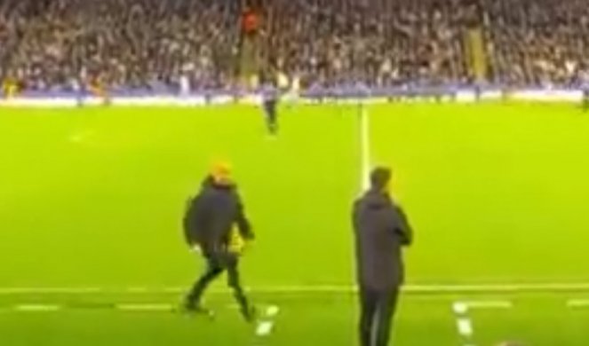 PEP SE ZALETEO NA SUDIJU, ALI SE U POSLEDNJOJ SEKUNDI PREDOMISLIO! Ova reakcija je HIT! (VIDEO)