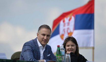 Stefanović najavio nastavak serijala "Vojska Srbije za decu"