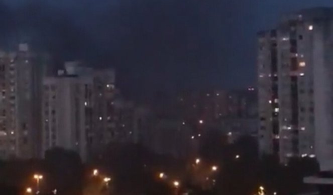 GORI U BLOKU 64! Crni dim prekrio Novi Beograd, požar izbio između zgrada! (VIDEO)