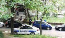 Preminula žena koja je s detetom u naručju skočila sa trećeg sprata zgrade u MIrijevu!