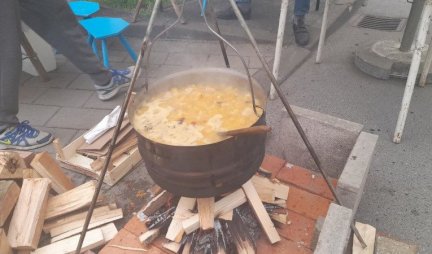 TRI SASTOJKA ZA NAJBOLJI, STARINSKI KAČAMAK! Upoznajte lepote Azbukovice, kraj u koji se posetioci vraćaju zbog...