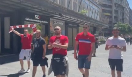 BEOGRAD CEO CRVENO-BEO! Navijači Olimpijakosa PREPLAVILI ulice srpske prestonice! (VIDEO)