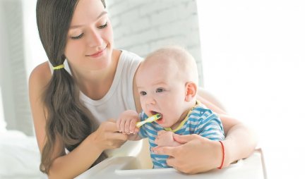 NOVI REZULTATI ISTRAŽIVANJA: Davanje kikirikija bebama smanjuje rizik od alergije za 77 odsto