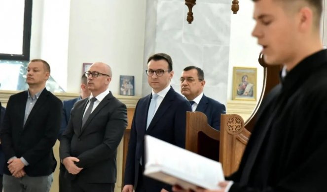 Petković prisustvuje liturgiji u crkvi Svetog Ðorđa u Prizrenu