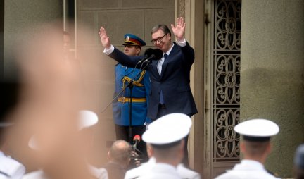 I CAR JAPANA ČESTITAO VUČIĆU: Želim vam uspeh i sreću, a građanima Srbije prosperitet!