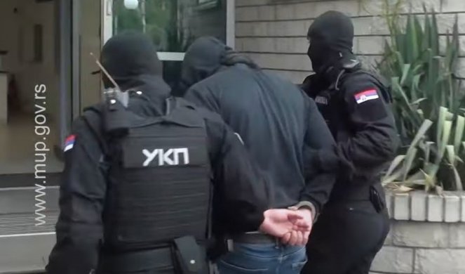 KAO NA FILMU! Pripadnici MUP-a, UKP-a uhapsili su šest osoba, pripadnika organizovane kriminalne grupe (VIDEO)
