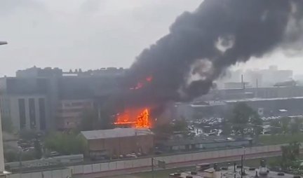 VELIKI POŽAR U MOSKVI! Gori poslovni centar, u zgradi ostalo oko 20 ljudi! (VIDEO)